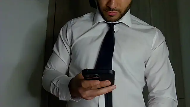 Justynn1 online show from May 16, 2:09 am