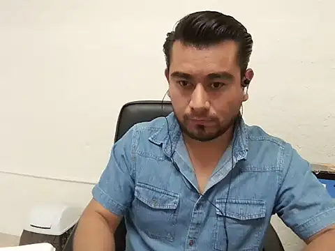 youmanhorny online show from August 4, 6:45 pm