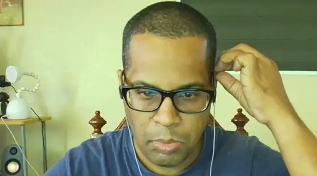 Snapshot of thesugar32 chatting on February 17, 12:05 pm thesugar32 online show from February 17, 12:05 pm