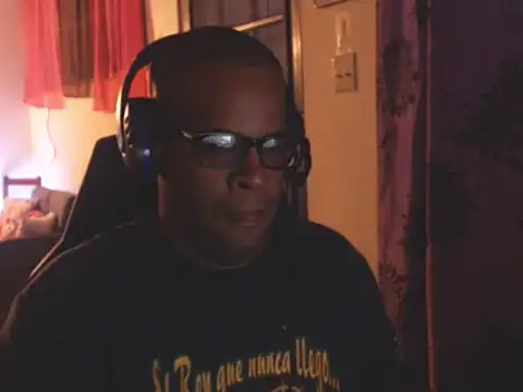 Snapshot of thesugar32 chatting on January 6, 1:42 am thesugar32 online show from January 6, 1:42 am