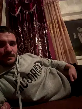 AlexandruUK online show from December 4, 4:25 pm