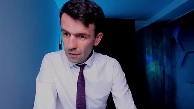 SteveTiger online show from October 24, 2:30 pm