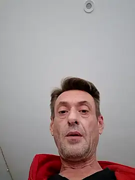 Snapshot of bg694 chatting on December 18, 3:11 pm bg694 online show from December 18, 3:11 pm