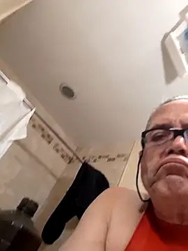 bobby69cock online show from April 2, 11:34 pm