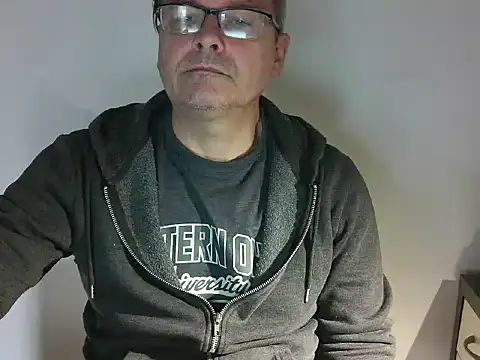 qpmarioxh online show from April 7, 6:35 am
