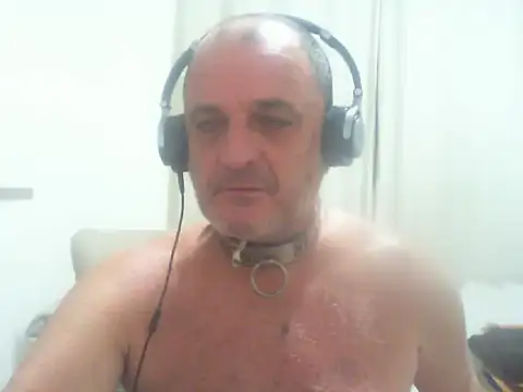 ConradinhoBR50 online show from October 11, 11:53 pm