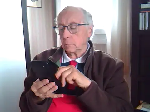 Snapshot of johnjohn622662 chatting on September 25, 12:15 pm johnjohn622662 online show from September 25, 12:15 pm