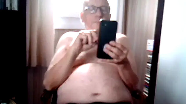 johnjohn622662 online show from June 6, 1:17 pm