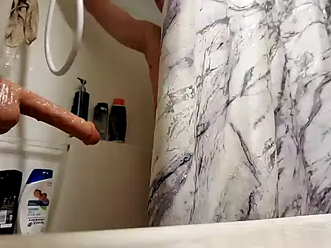 MaddyC6992 online show from December 11, 5:22 am