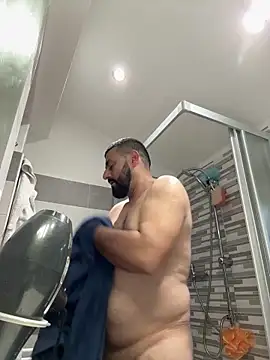 ChiIul11 online show from April 22, 4:34 pm