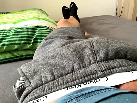 Red83boy online show from September 28, 11:41 am