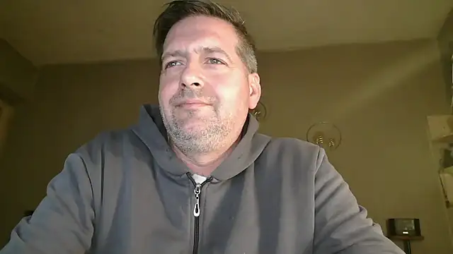 matrikes1 online show from March 25, 4:55 pm