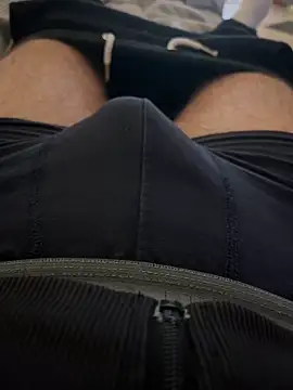 Snapshot of _Inchiodo_ chatting on March 10, 6:27 am  Inchiodo  online show from March 10, 6:27 am