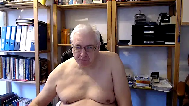 Snapshot of SchwanzhureXXL chatting on January 21, 8:55 am SchwanzhureXXL online show from January 21, 8:55 am