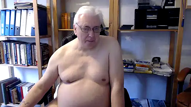 Snapshot of SchwanzhureXXL chatting on February 25, 8:47 am SchwanzhureXXL online show from February 25, 8:47 am