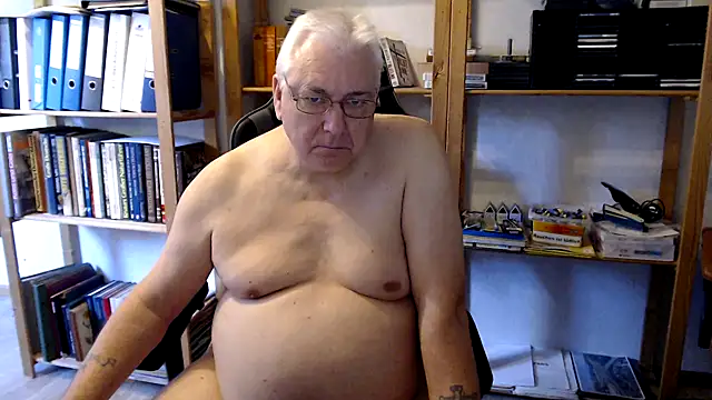 Snapshot of SchwanzhureXXL chatting on September 14, 8:49 am SchwanzhureXXL online show from September 14, 8:49 am