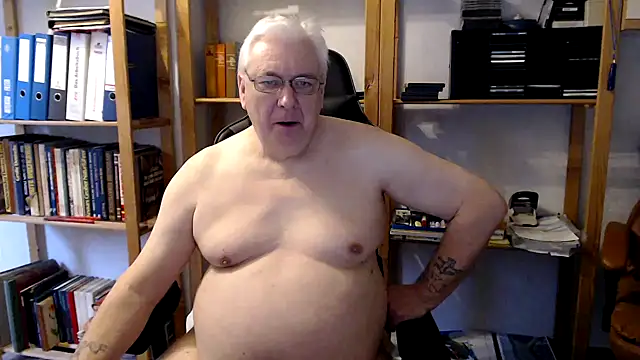 Snapshot of SchwanzhureXXL chatting on January 30, 10:08 am SchwanzhureXXL online show from January 30, 10:08 am