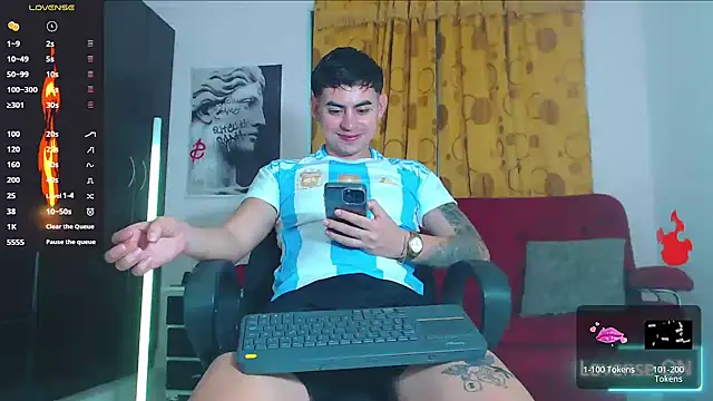 Snapshot of Lobito_xxxl chatting on September 25, 11:02 pm Lobito xxxl online show from September 25, 11:02 pm