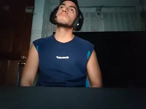 TommyMomentum online show from March 27, 5:44 am