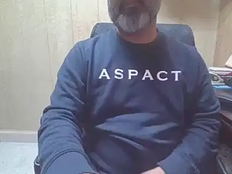 hairymaster95 online show from December 14, 6:20 am