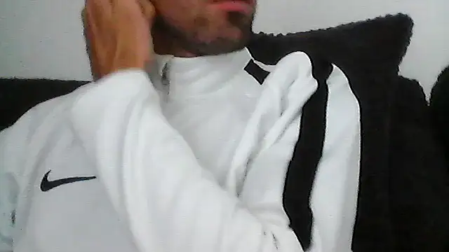Snapshot of juju156111 chatting on September 10, 9:41 am juju156111 online show from September 10, 9:41 am