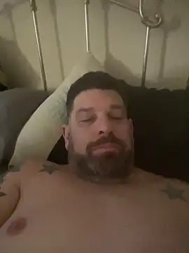 Snapshot of avgman76 chatting on October 29, 2:42 pm avgman76 online show from October 29, 2:42 pm