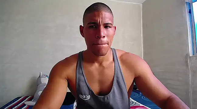 Snapshot of teddyfit19cm chatting on December 16, 9:09 pm teddyfit19cm online show from December 16, 9:09 pm