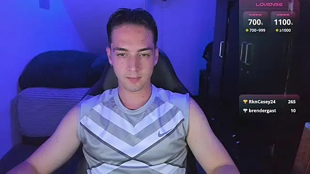 Snapshot of Alex_smith00 chatting on March 3, 2:33 am Alex smith00 online show from March 3, 2:33 am