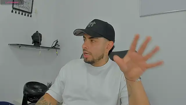 dereck fiore online show from April 22, 10:47 pm