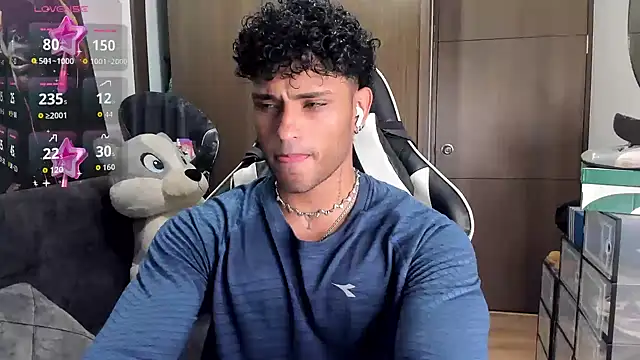 Alessandro Vanni online show from October 26, 1:29 am