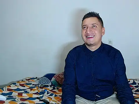 Snapshot of ares_sexxx chatting on December 30, 8:47 pm ares sexxx online show from December 30, 8:47 pm
