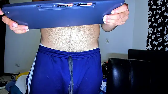 Snapshot of ares_sexxx chatting on October 13, 5:02 am ares sexxx online show from October 13, 5:02 am