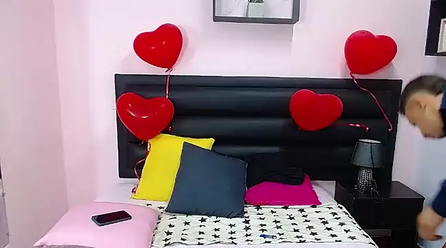 Snapshot of ares_sexxx chatting on February 16, 8:11 pm ares sexxx online show from February 16, 8:11 pm