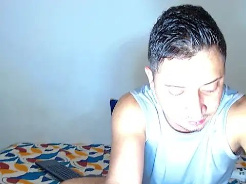 Snapshot of ares_sexxx chatting on December 16, 2:05 pm ares sexxx online show from December 16, 2:05 pm