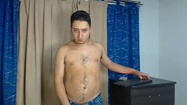 Snapshot of ares_sexxx chatting on March 23, 4:59 am ares sexxx online show from March 23, 4:59 am