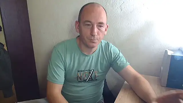 Johan   Barker online show from October 6, 10:42 am