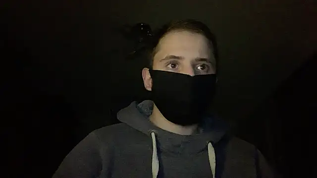Snapshot of sweaticeboy chatting on October 21, 5:27 pm sweaticeboy online show from October 21, 5:27 pm