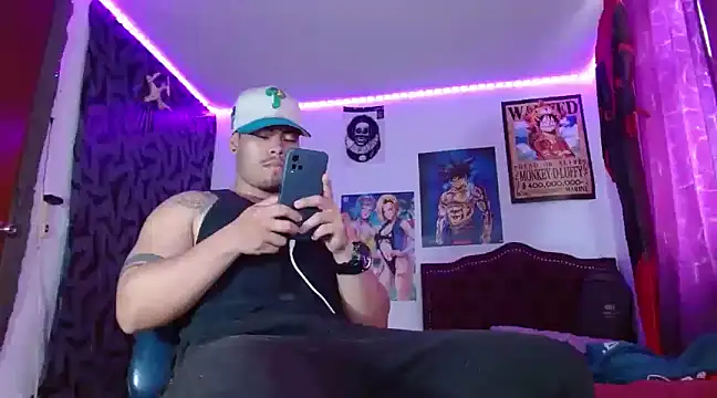 Snapshot of Danielsbigcum chatting on February 18, 1:44 pm Danielsbigcum online show from February 18, 1:44 pm