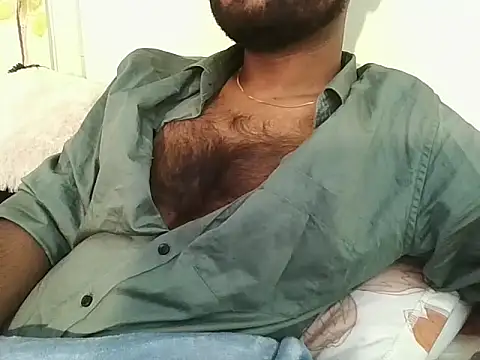 Snapshot of SHENOY3 chatting on February 1, 4:35 am SHENOY3 online show from February 1, 4:35 am