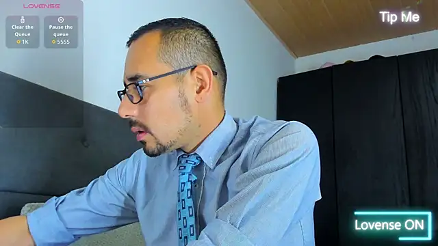 Snapshot of jhonyalzate2 chatting on September 19, 5:19 am jhonyalzate2 online show from September 19, 5:19 am