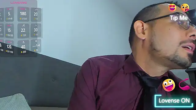 Snapshot of jhonyalzate2 chatting on February 26, 1:21 am jhonyalzate2 online show from February 26, 1:21 am