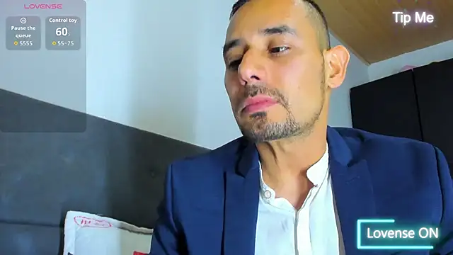 Snapshot of jhonyalzate2 chatting on October 18, 3:22 am jhonyalzate2 online show from October 18, 3:22 am