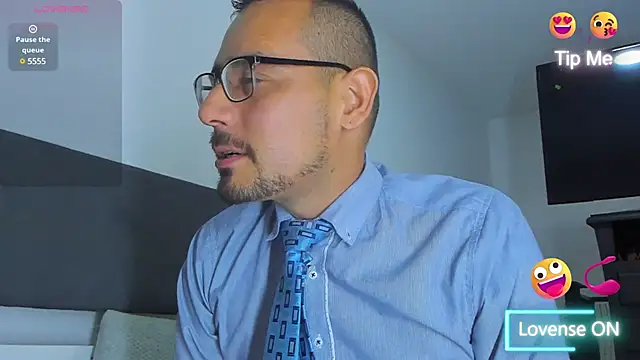 Snapshot of jhonyalzate2 chatting on February 11, 12:38 am jhonyalzate2 online show from February 11, 12:38 am