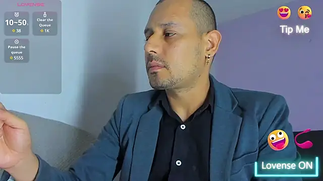 Snapshot of jhonyalzate2 chatting on December 7, 1:58 am jhonyalzate2 online show from December 7, 1:58 am
