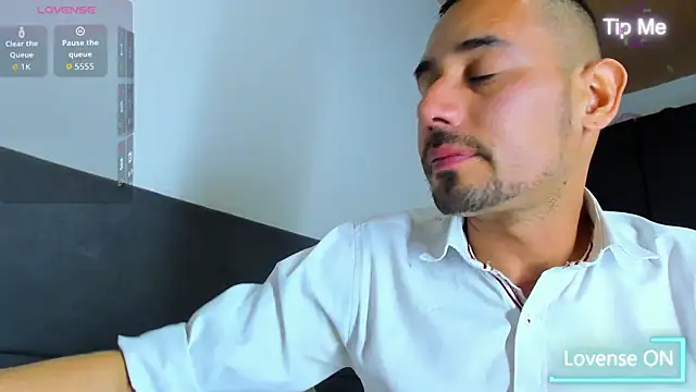 Snapshot of jhonyalzate2 chatting on October 16, 3:03 am jhonyalzate2 online show from October 16, 3:03 am