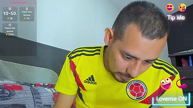 Snapshot of jhonyalzate2 chatting on January 28, 11:39 pm jhonyalzate2 online show from January 28, 11:39 pm