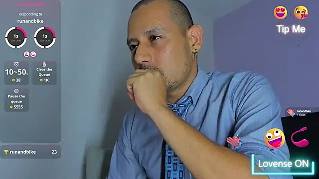 Snapshot of jhonyalzate2 chatting on December 6, 2:46 am jhonyalzate2 online show from December 6, 2:46 am