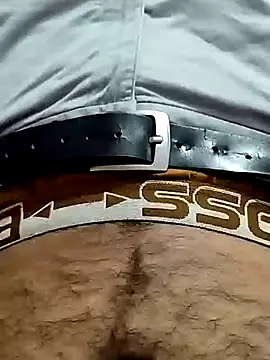 Snapshot of 8inch_monster chatting on March 18, 6:17 am 8inch monster online show from March 18, 6:17 am