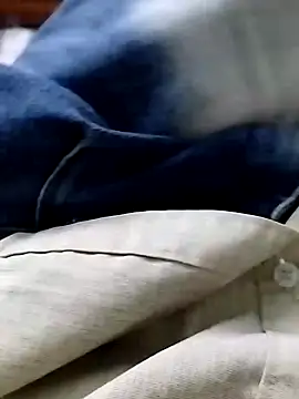 Snapshot of 8inch_monster chatting on January 29, 1:17 pm 8inch monster online show from January 29, 1:17 pm