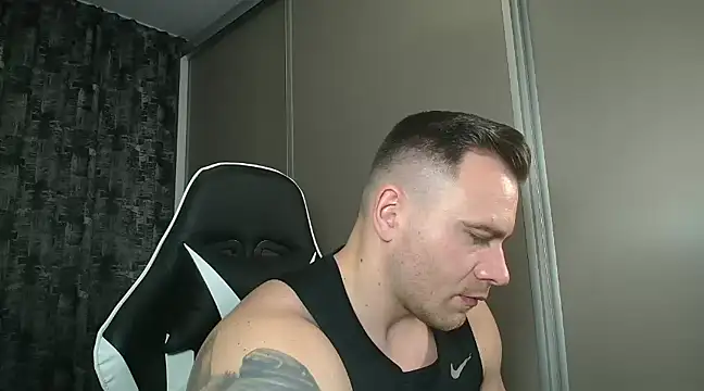 Snapshot of Thori92 chatting on January 23, 4:38 pm Thori92 online show from January 23, 4:38 pm